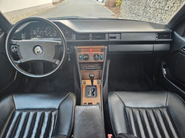 Mercedes-Benz W 124 CE 300 Oldtimer Sammlerzustand H-Gutachten – Bild 9