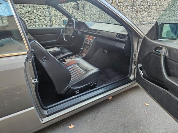 Mercedes-Benz W 124 CE 300 Oldtimer Sammlerzustand H-Gutachten – Bild 17