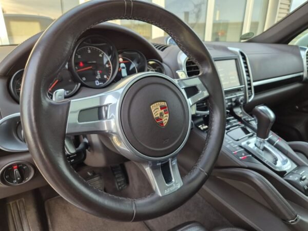 Porsche Cayenne Diesel *BOSE*PANO*AHK* – Bild 12