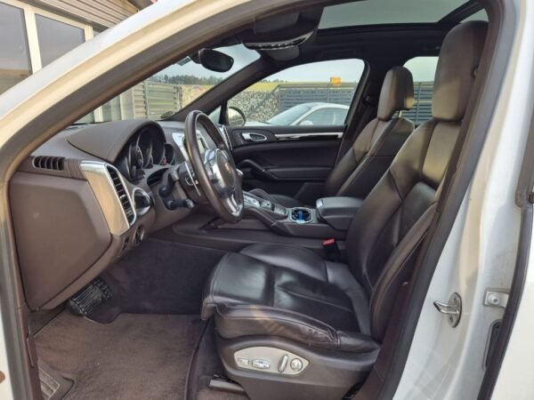 Porsche Cayenne Diesel *BOSE*PANO*AHK* – Bild 14